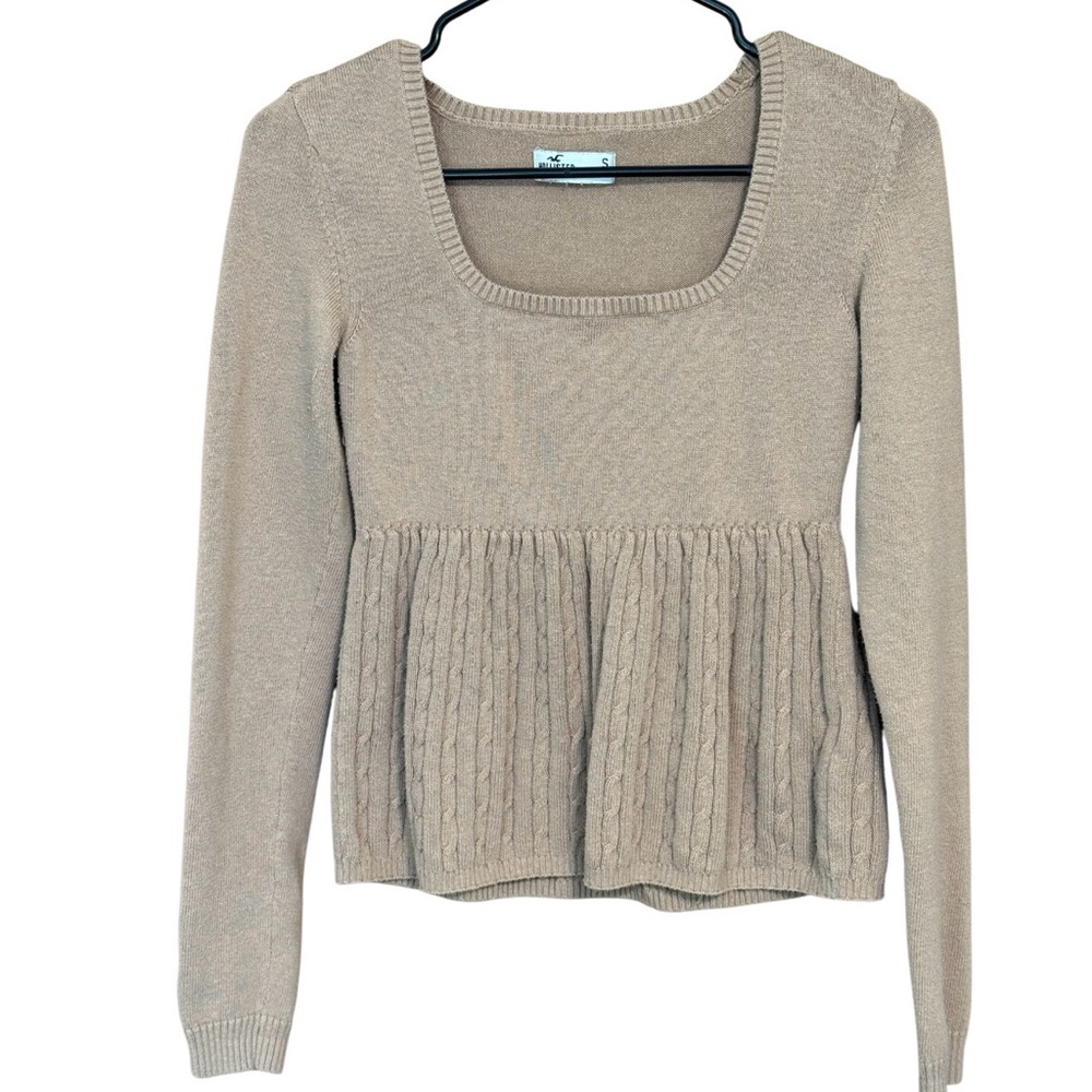 Hollister Knit Peplum Sweater Small Beige Long Sleeve Soft Stretch Top